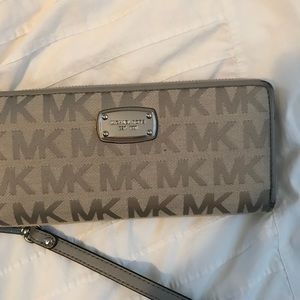 Michael Kors wallet